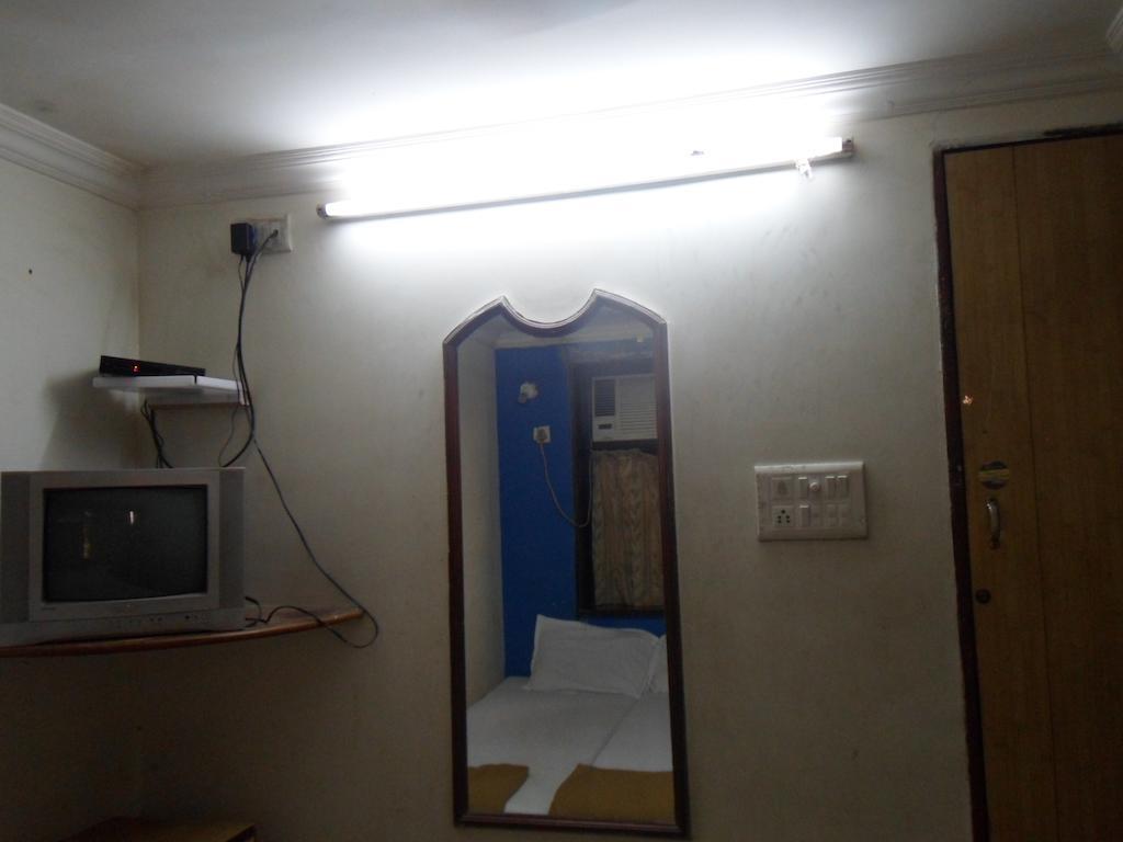 Hotel Happyland Mumbai Exterior foto