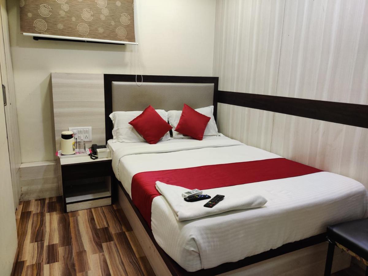 Hotel Happyland Mumbai Exterior foto