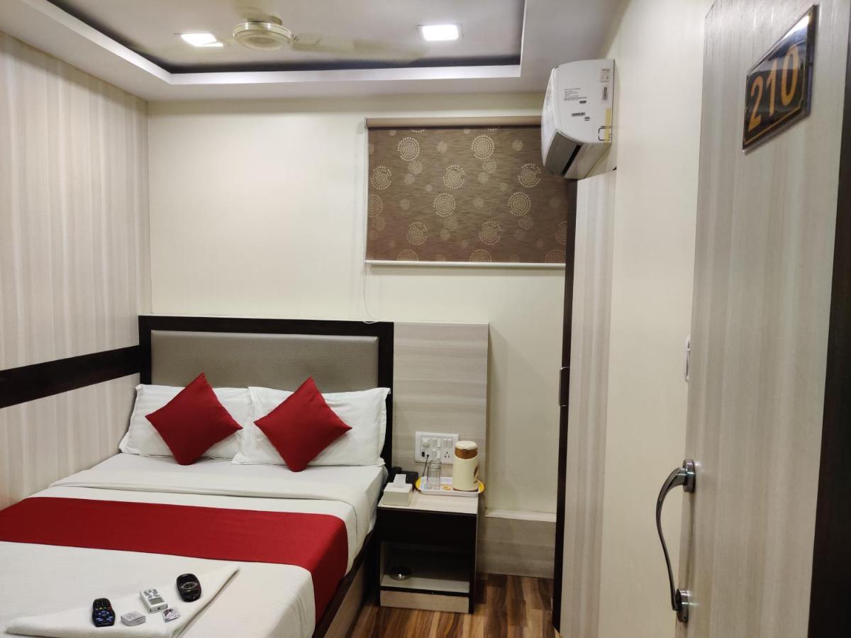 Hotel Happyland Mumbai Exterior foto